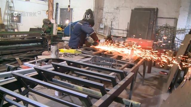 Губкинцы в поддержку военнослужащих изготавливают печки-буржуйки смотреть онлайн