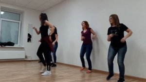 Женский стиль в бачате - для начинающих