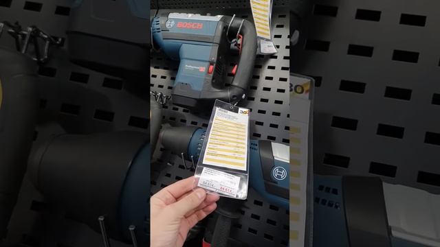 Цена перфораторов в строительном магазине Петрович. 12 марта 2022 год #shorts смотреть онлайн