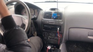 Почему в сырую погоду в салоне автомобиля Hyundai Accent пахнет тухлыми носками уксусом и тд