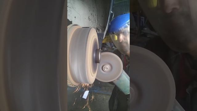 Opel Corsa C . Чистка барабанов от ржавчины, глубокой коррозии. Опель корса ц. смотреть онлайн