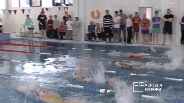 Республиканские соревнования по плаванию на призы главы Мензелинского района Айдара Салахова смотреть онлайн