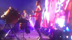 Выступление Мити Фомина и его крутых барабанщиков (ft EXPROMT)