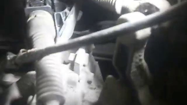 Рено Лоджия как снять трос переключения скоростей (на кпп) смотреть онлайн