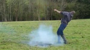 Exploding a Cow Patty With a Firecracker /  петарда в коровьей лепешке