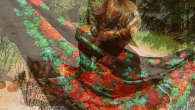 Из серии: Русские народные промыслы: Павлопосадский платок.