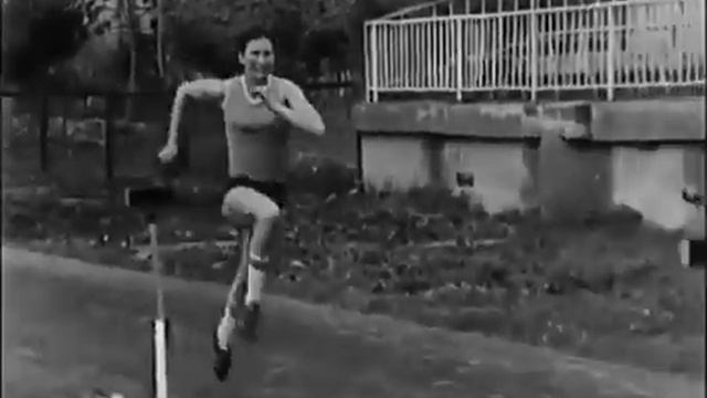 Легкая атлетика Прыжок в длину с разбега смотреть онлайн