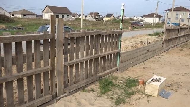 Временный забор из поддонов смотреть онлайн