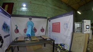 Робот распыляет клей на МДФ-фасады. Испытания.