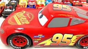 Мультики про Машинки с Игрушками Тачки Молния Маккуин Говорящий Маквин