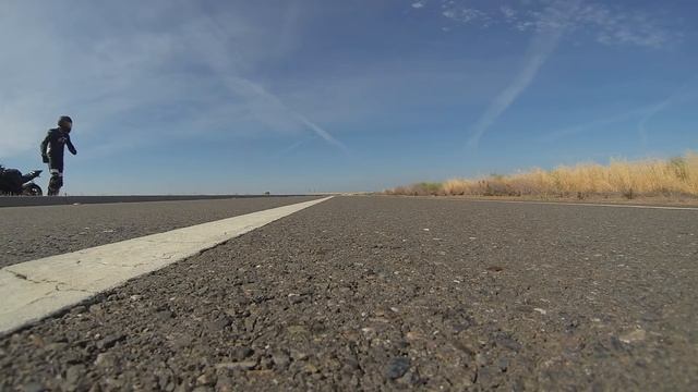 Yamaha R6 fast right flyby смотреть онлайн