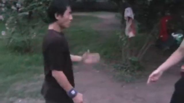 Хань Яньу, ученик мастера Лю Цзинчжу, демонстрирует способы применения багуачжан семьи Чэн смотреть онлайн