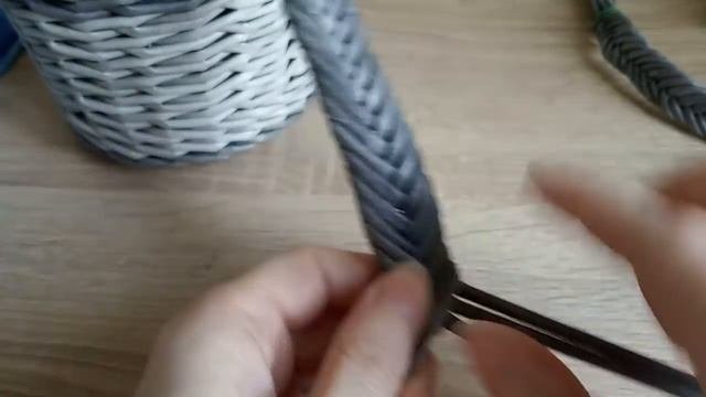 Чудесная корзинка/ручка коса/2 часть/из газетных трубочек