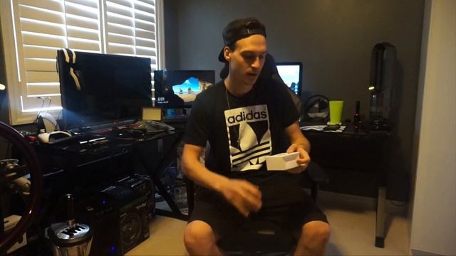 Whats in The BOXES! Sunday Unboxing! | SLAPTrain смотреть онлайн