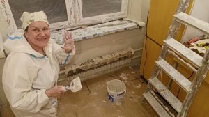 Как штукатурить под подоконником