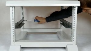 IS7000RT, IS8000RT, IS10000RT — установка в стойку.