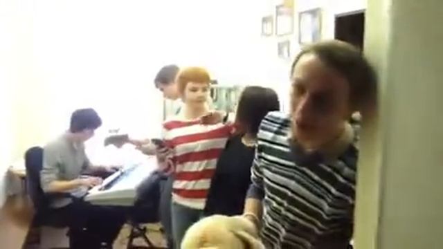 Кеша - танцор, актер! Перфоманс на 21... смотреть онлайн