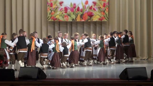 Карельский танец "Подари ленту" смотреть онлайн