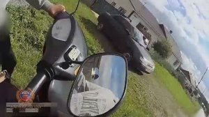 Под Ачинском полицейские поймали подростка на мопеде