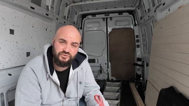 I Think I'm Cursed. By the Renault смотреть онлайн