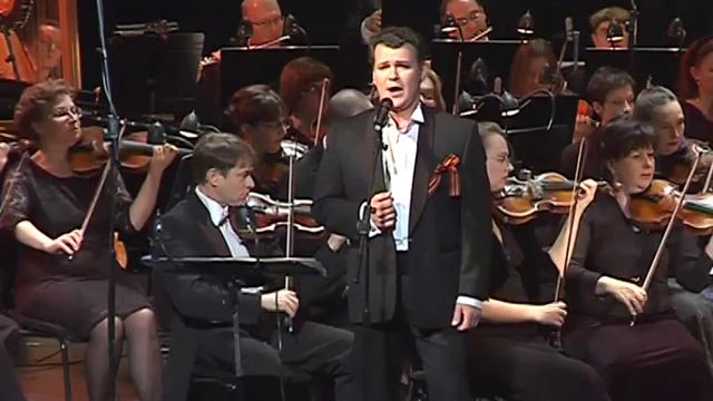 Илья Кузьмин."Темная ночь". Музыка Н.Богословского,слова В.Агатова. смотреть онлайн