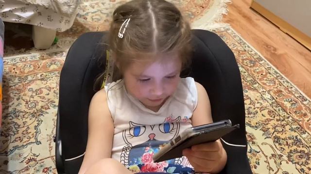 София разговаривает с Яндекс Алисой🤣 смотреть онлайн