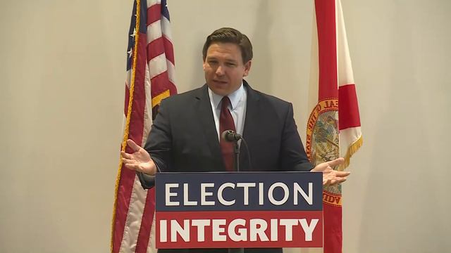 DeSantis calls Biden 'President Brandon', laughs as crowd chants 'let's go, Brandon!' смотреть онлайн