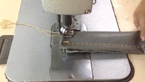 Швейная машинка 3823 для толстой кожи, тяжёлых и сверхтяжёлых материалов.