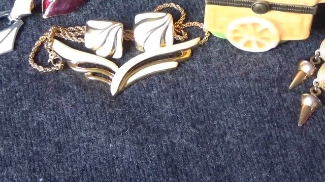 ВИНТАЖНАЯ БИЖУТЕРИЯ Радует ! Очень красивые Находки Украшений. Винтаж