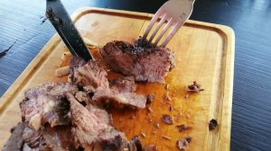 Нарезка сочного стейка