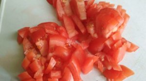 Салат из морской капусты с помидорами