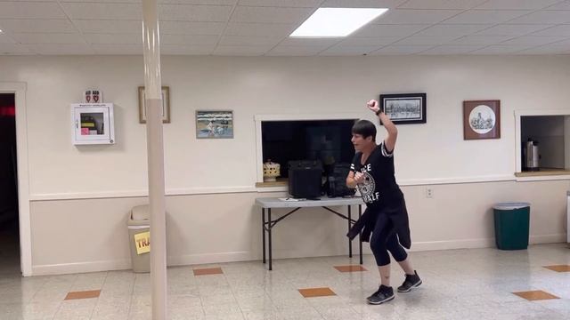 El Carnaval de Celia: A Tribute - KYEN?ES?, Salsa, Reggaeton, Zumba® Fitness смотреть онлайн