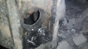 Засыпка угольно-дровяного котла щебнем для отопления отработкой с водой