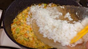 Это блюдо с кабачками удивляет простотой и вкусом. Кабачки с рисом в сметане.