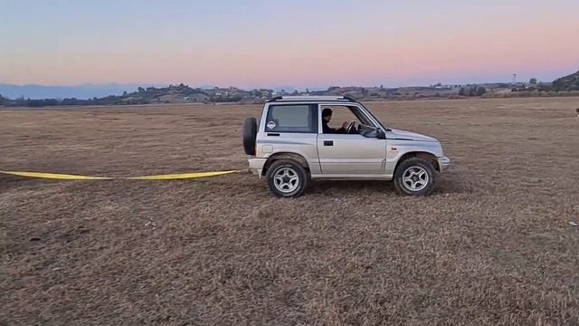 ducia duster 4x4 vs suzuki vitara power trial смотреть онлайн