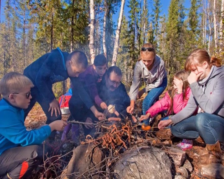 4 класс поход. Походы. Поход в школу. С классом в поход поход. Походы с классом 11 класс.