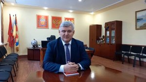 Поздравление главы Илекского района Карпенко В. В. с Днём родной школы.