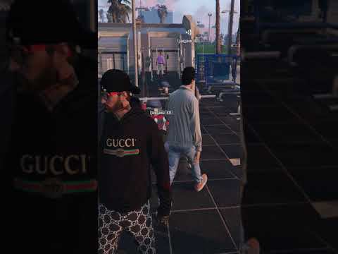 У Девушки поехала крыша в  спортзале GTA 5 RP #shorts GTA 5 RP Strawberry