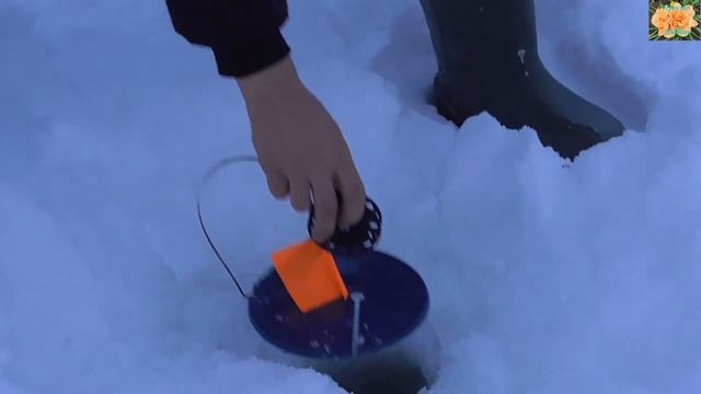 Зимняя рыбалка на реке Иртыш смотреть онлайн