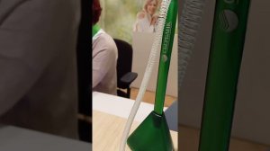 Сбербанк вначале не хочет отдавать доллары, т. к. их не заказывал