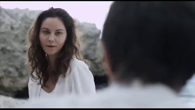 Карина красная