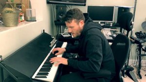 Still Dre - Dr Dre feat Snoop Dog - Amazing piano man versio on this CLASSIC riff by Scott Storch