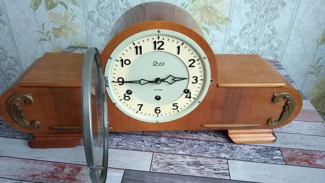 Часы настольные, каминные ОЧЗ с четвертным боем 1965 г.