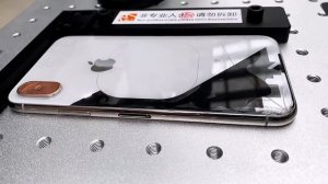 Замена заднего стекла iPhone лазером
