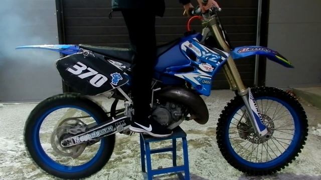 COLD START IN THE WINTER YAMAHA YZ 125!! смотреть онлайн