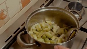 Пирожки с ревенем в духовке