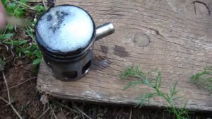 Очищаем с поршня нагар химией