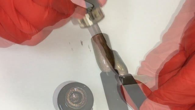 Видеообзор: Магнитный гель-лак GELLAKTIK ILLUSION PLUS смотреть онлайн