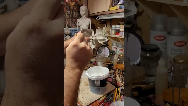 работаем над куклой из папье-маше.  шпатлевка #кукларучнойработы #авторскаякукла