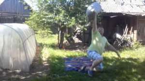 турецкий подъем с мешком картошки где-то 40кг